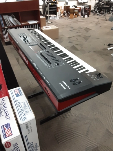 Roland - FANTOM-8 2